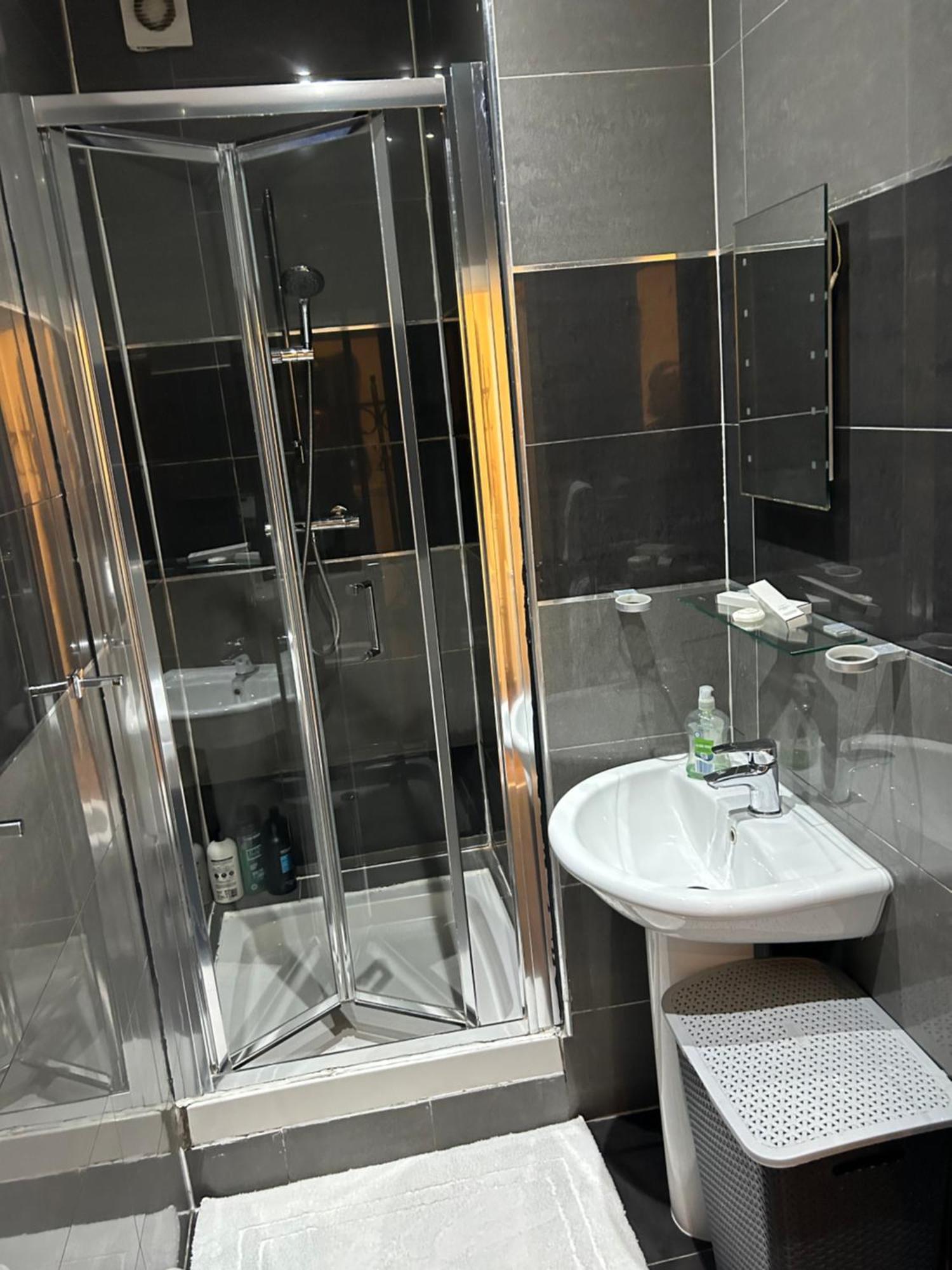 Luxurious 2 Bed Apartment Bedford Exteriör bild